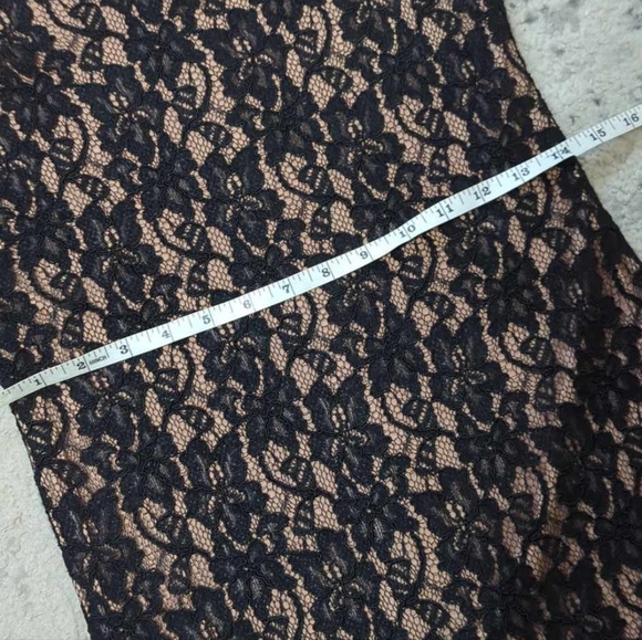 Aritzia Babaton Black Dress 10 Lace Nude lining - Picture 10 of 11